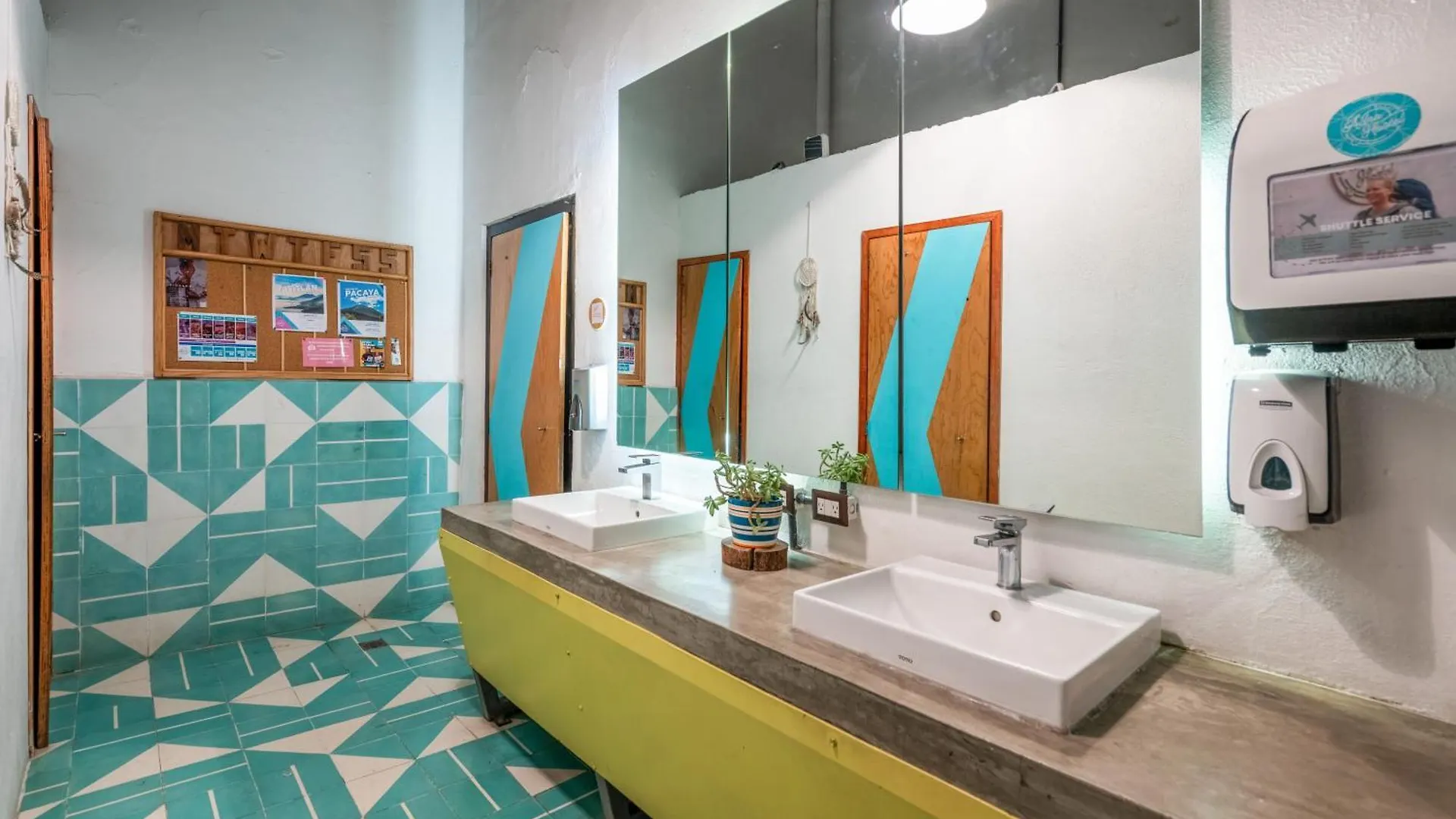 Adra Hostel Antigua