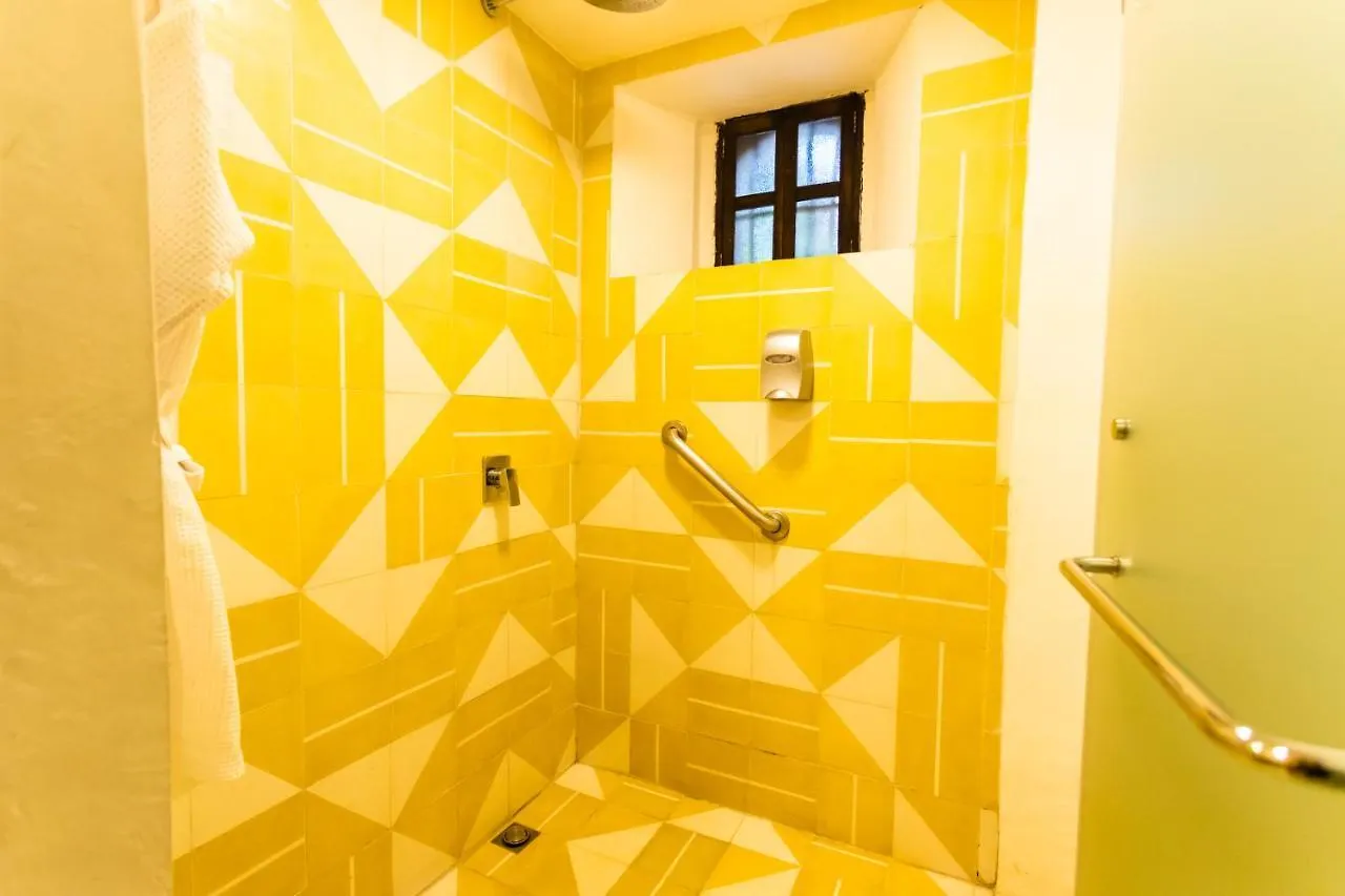 אנטיגואה גואטמלה Adra Hostel אנטיגואה גואטמלה